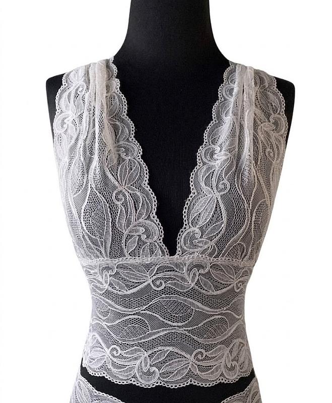 11:11 White Lace Top