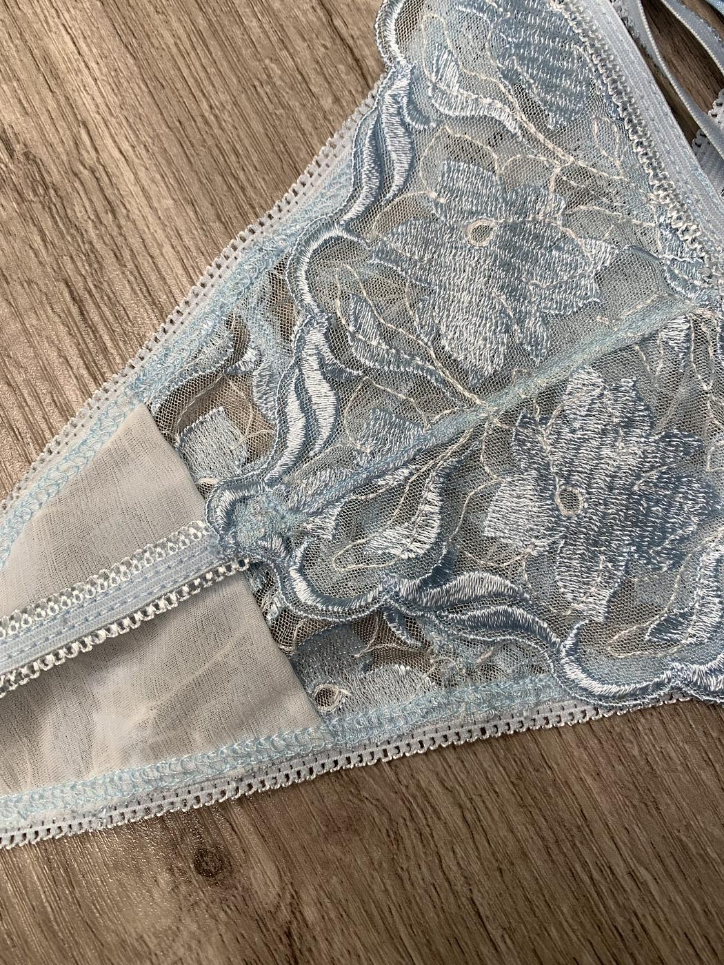 Unwrap Me Bridal Blue - Image 3