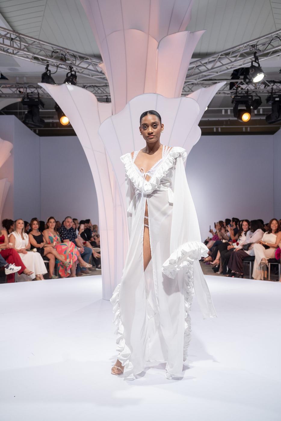 Long Extravaganza Kimono - Image 2