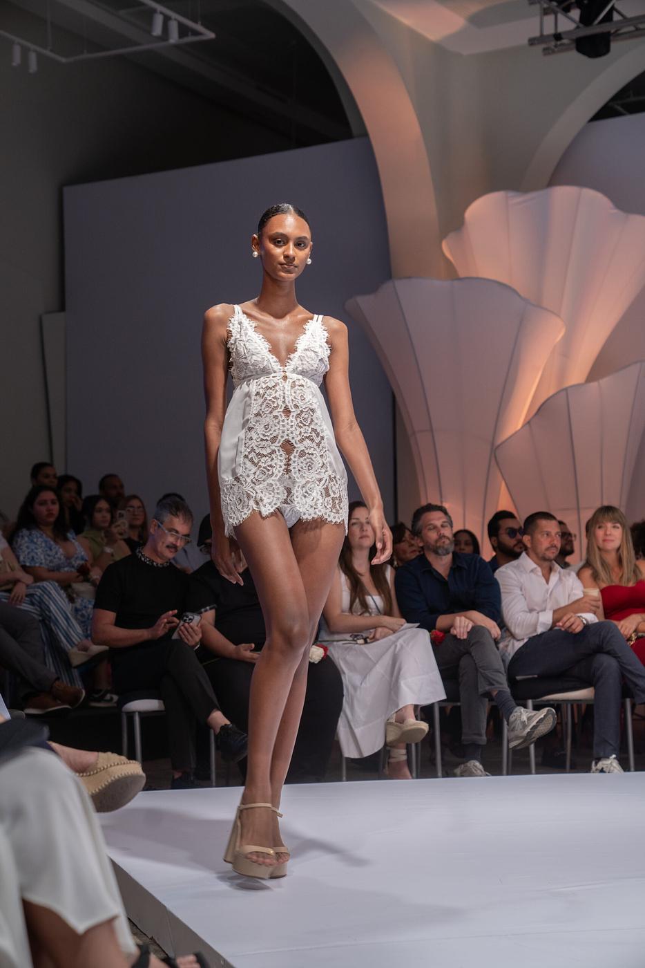 Pure Temptation White Baby Doll Set