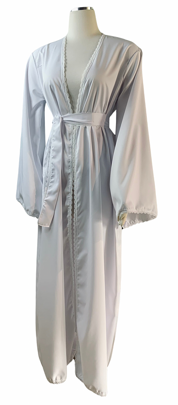 Simple Long Getting Ready White Kimono