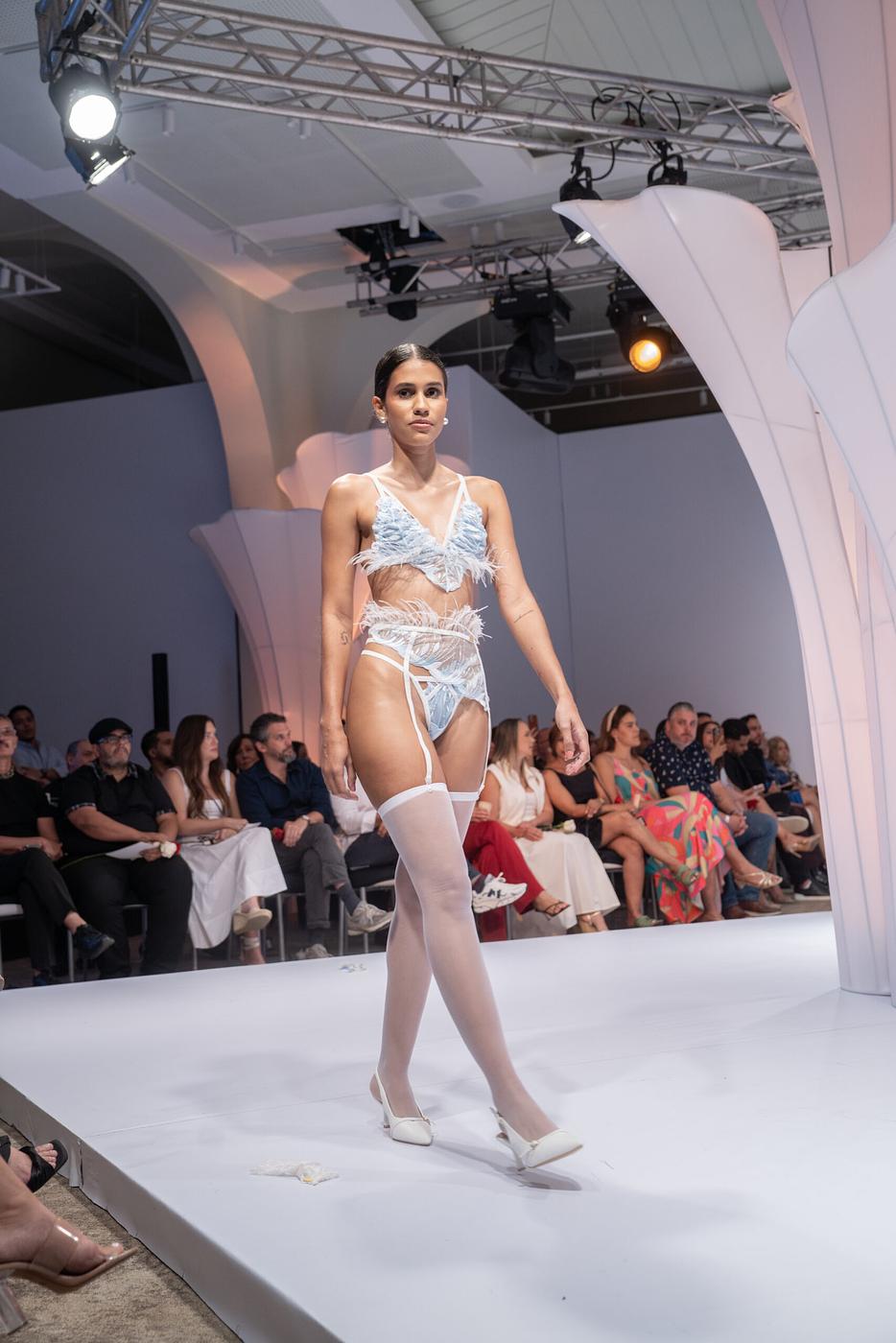 Sacred Feathers Garter Set - Image 6