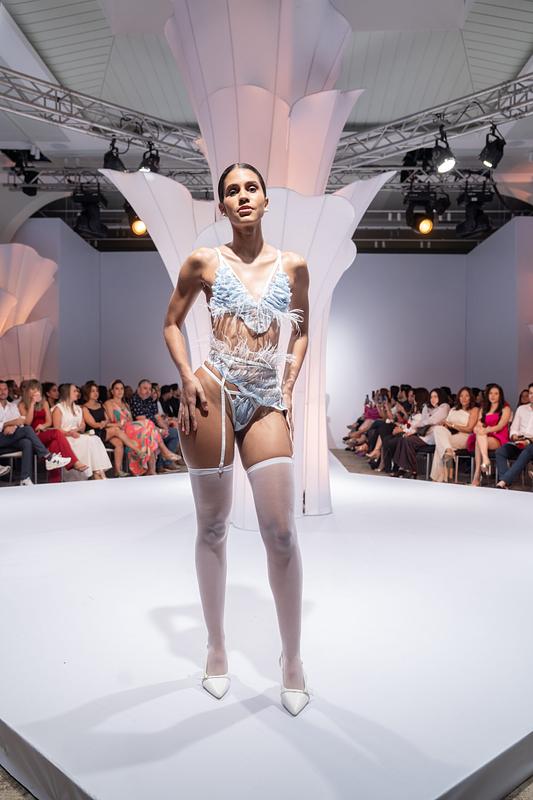 Sacred Feathers Garter Set