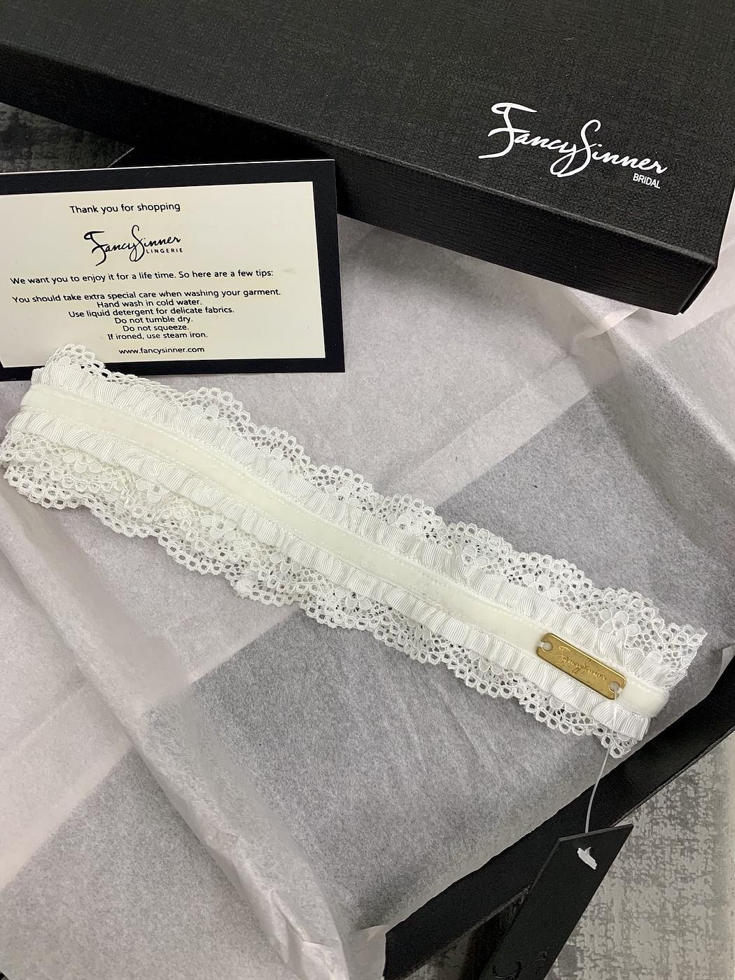 Immaculate Bridal Thong & Garter - Image 3