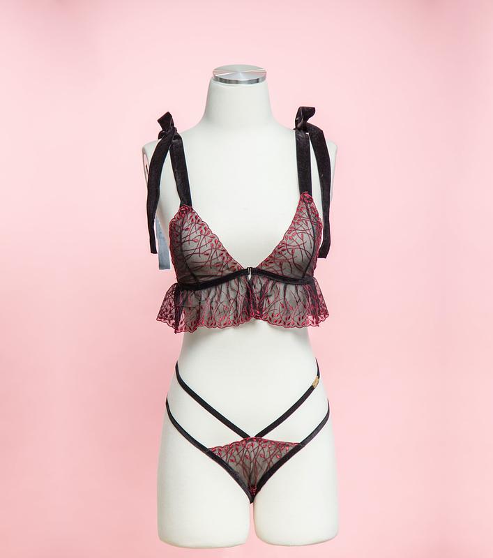 Flowy Love Lingerie Set