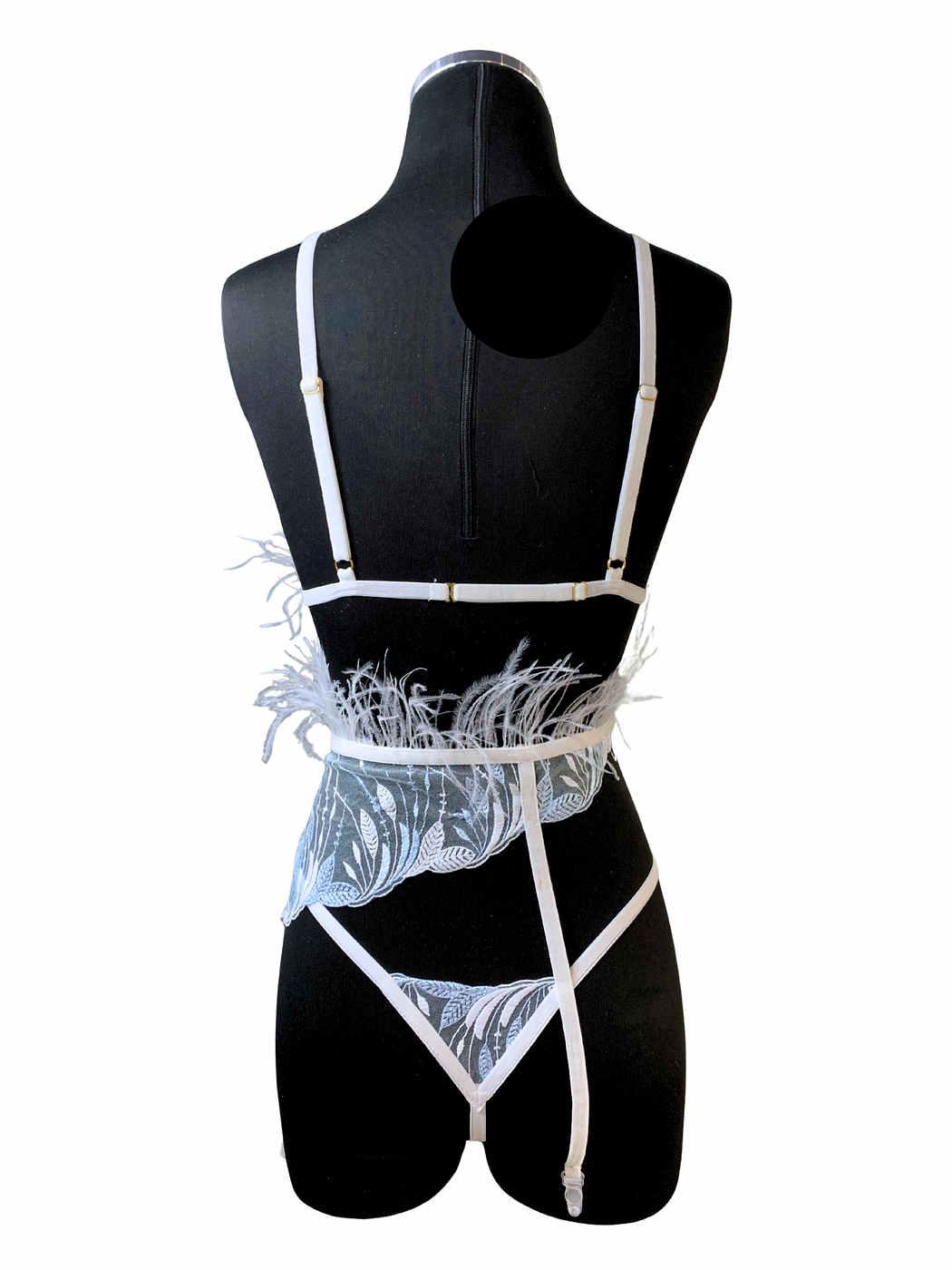 Sacred Feathers Garter Set - Image 4