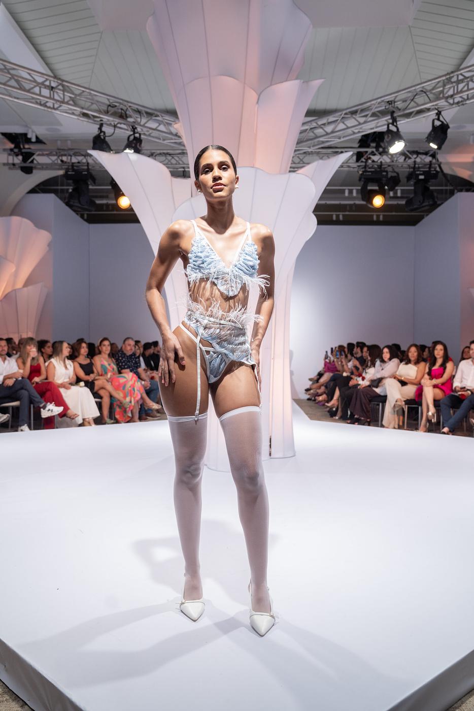 Sacred Feathers Garter Set