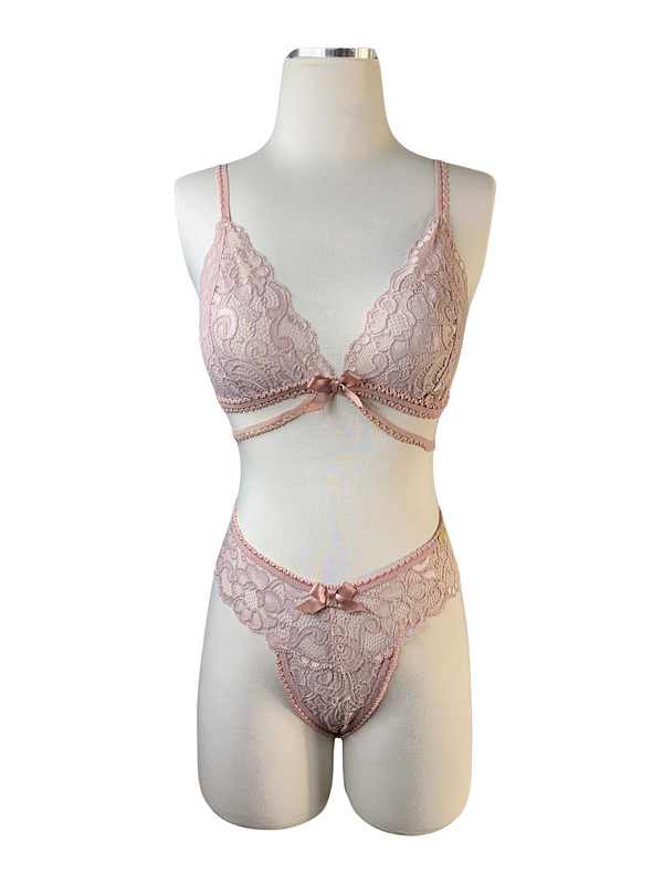 Chicness on Point Soft Pink Lingerie Set