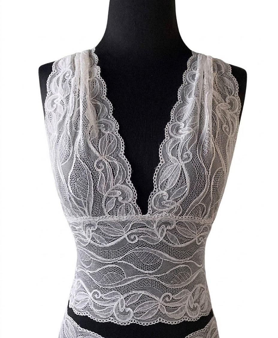 11:11 White Lace Top