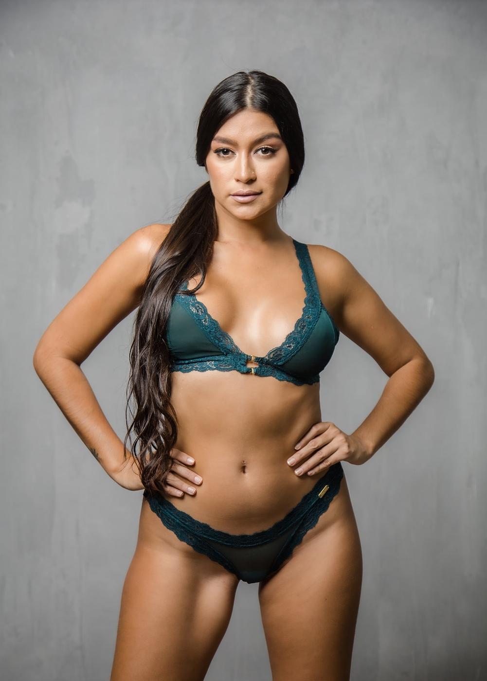 Full Wallet Lingerie Set - Image 3