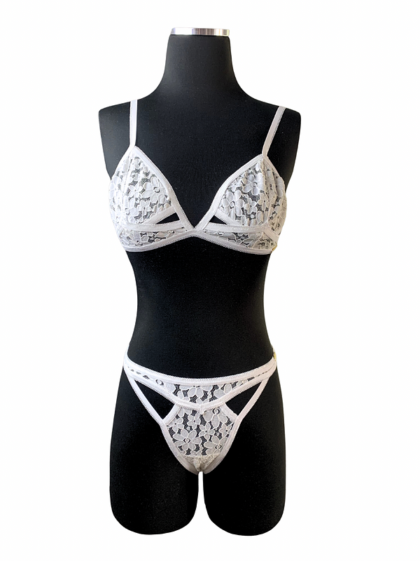 Peaceful White Lingerie Set